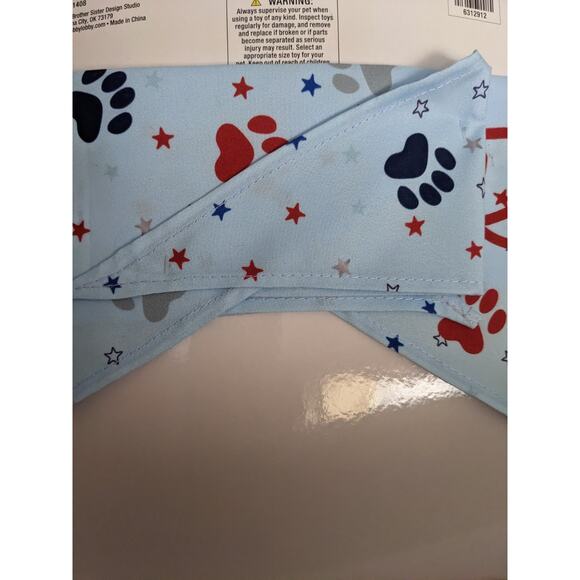 PAWTY USA Plush Dog Toy M L Bark bandana United States of America Patriotic New - Picture 5 of 5